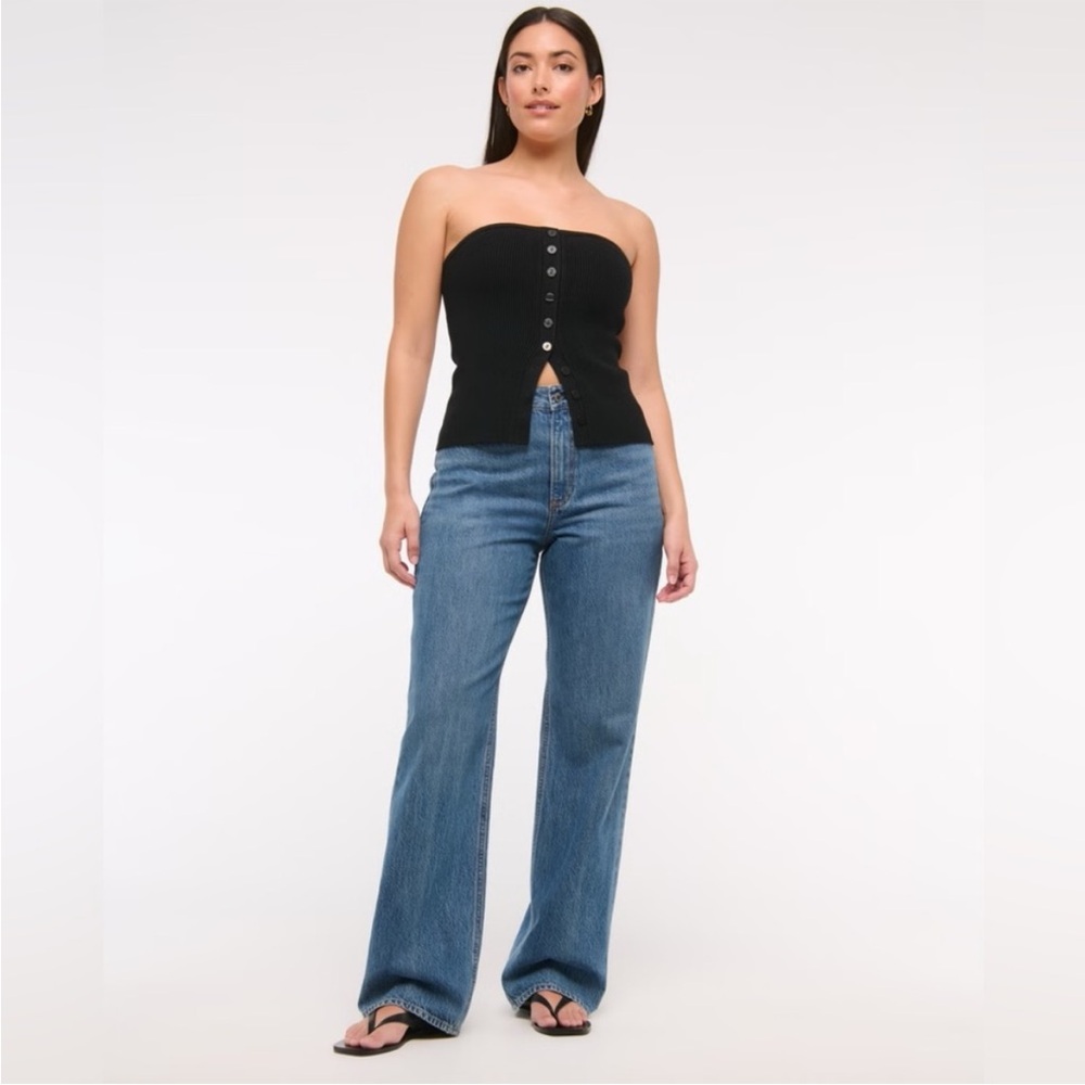Abercrombie & Fitch High-Rise Straight Leg Jeans – Medium Blue
